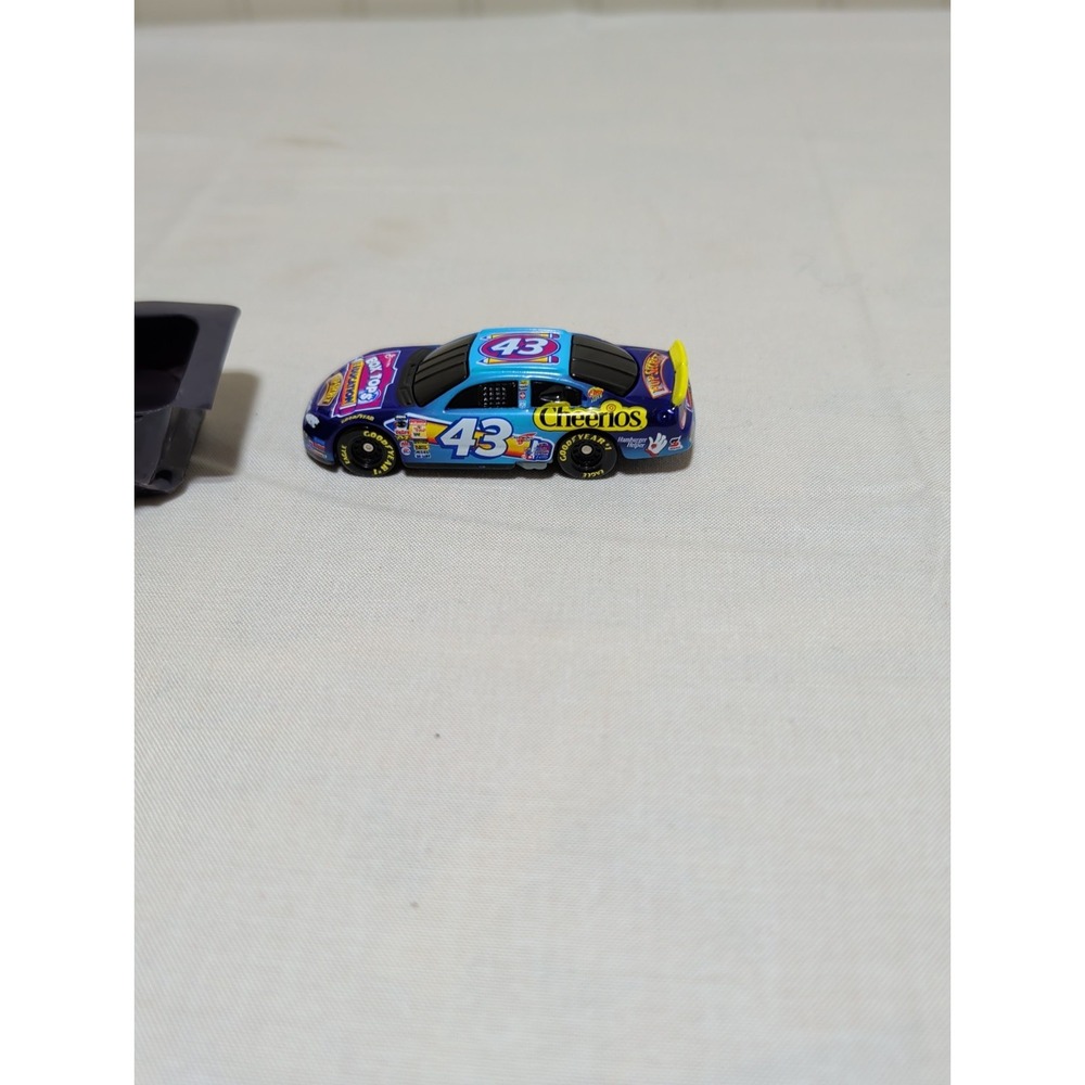 2002 NASCAR #43 John Andretti Cheerios Box Tops for Education 1/64 Diecast Loose